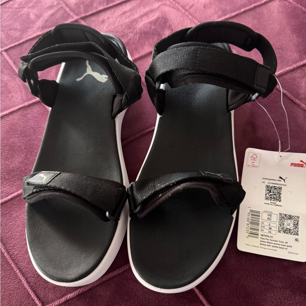 PUMA Sport Sandals Platform Size 6 Child/ 7 Women’s